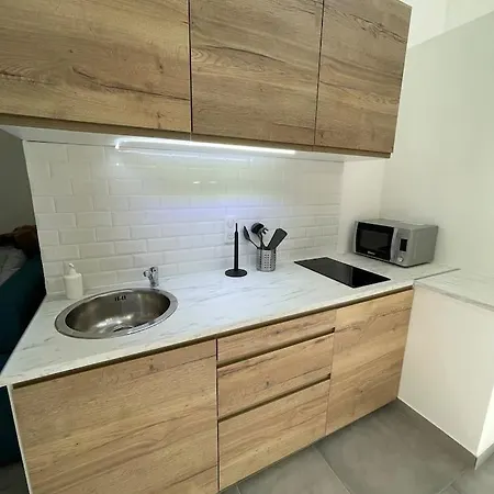 Appartement 2 Personnes Plein Centre Rue Pietonne Ajaccio (Corsica)