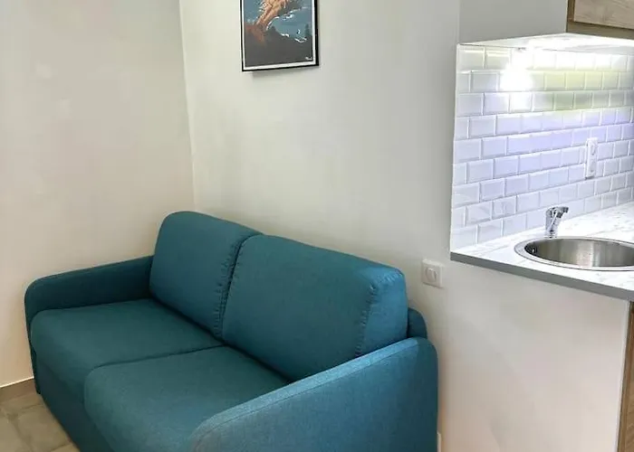 2 Personnes Plein Centre Rue Pietonne Ajaccio (Corsica)