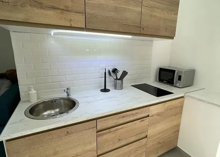 Appartement 2 Personnes Plein Centre Rue Pietonne Ajaccio (Corsica)