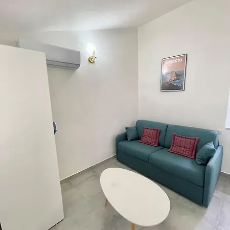 2 Personnes Plein Centre Rue Pietonne Apartment Ajaccio (Corsica)